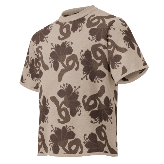 Camiseta streetwear de Sanper Studio con estampado floral y tonos café